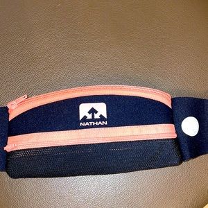 Nathan 5K Runner's Waist Pack, Black&Peach